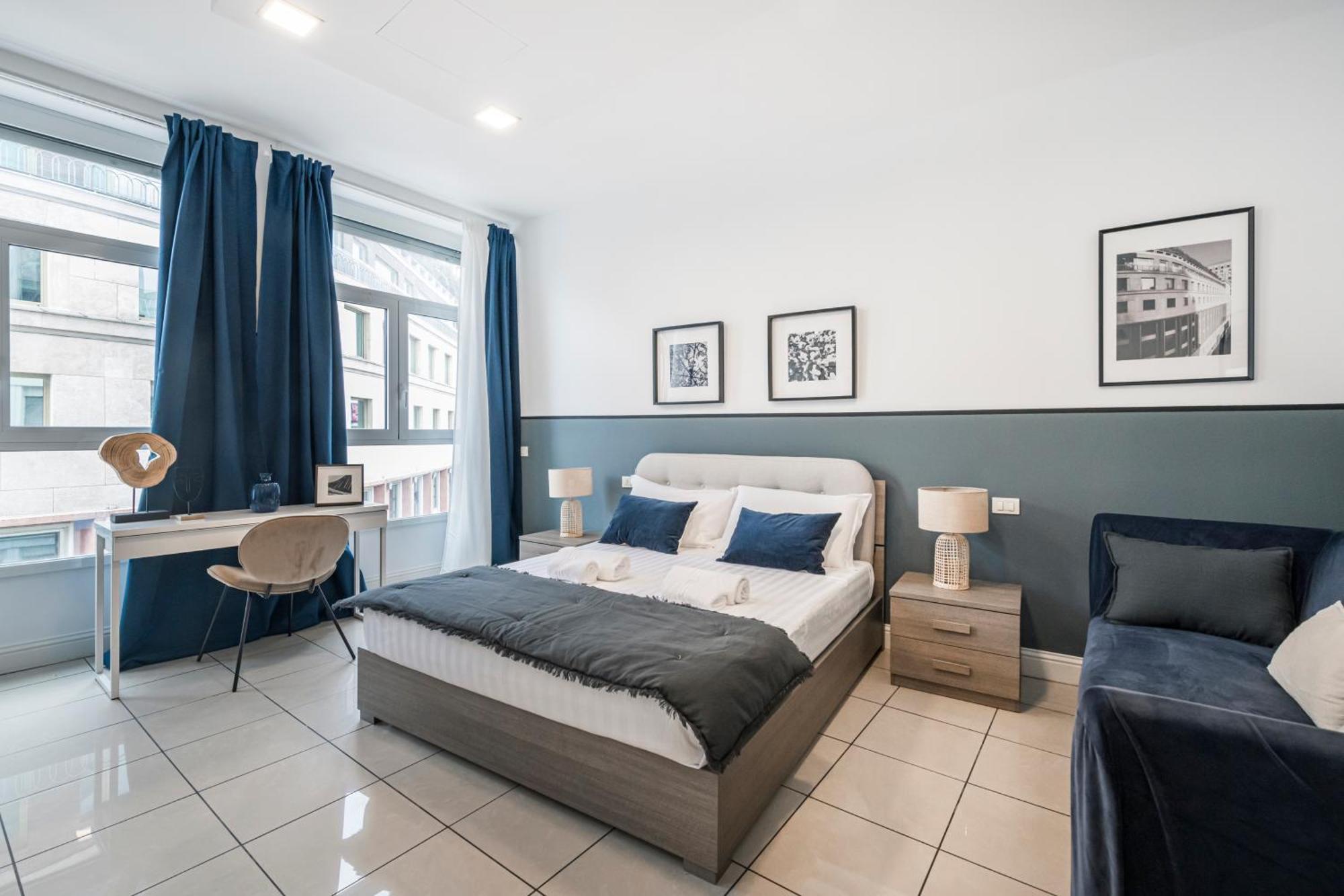 Apartment Easylife - Elegante E Rifinito Vista Duomo In Piazza San Babila Milan